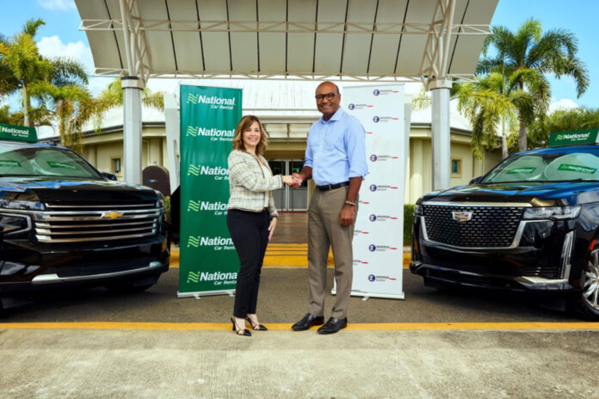 National Car Rental y Universal Aviation firman alianza estratégica